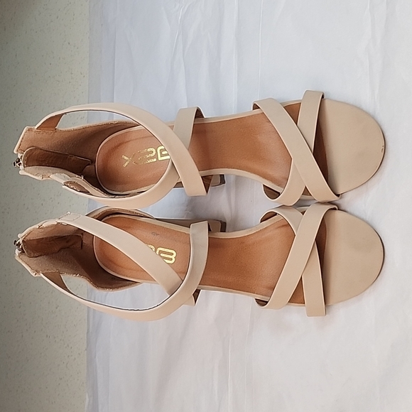 X2B BLOCK SANDALS SIZE 7.5 - Picture 2 of 10